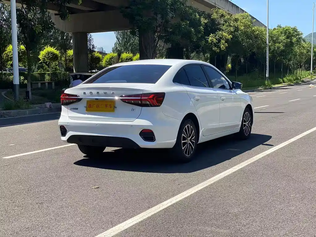 ROEWE  I5
