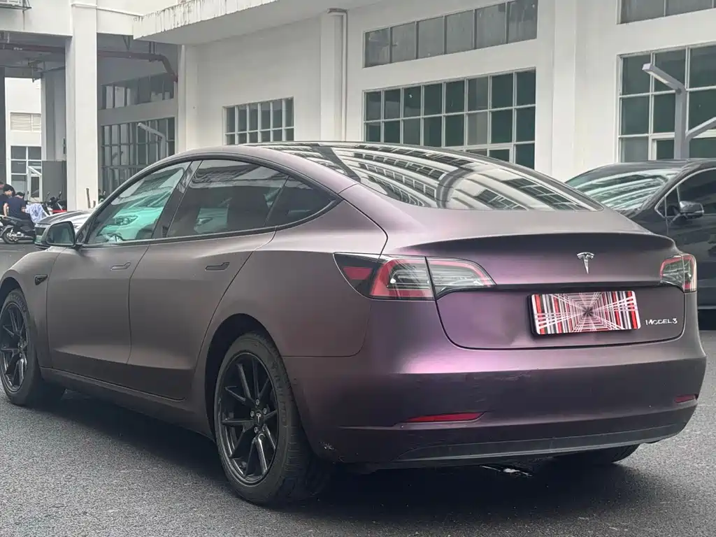Tesla Model 3 — миниатюра 4
