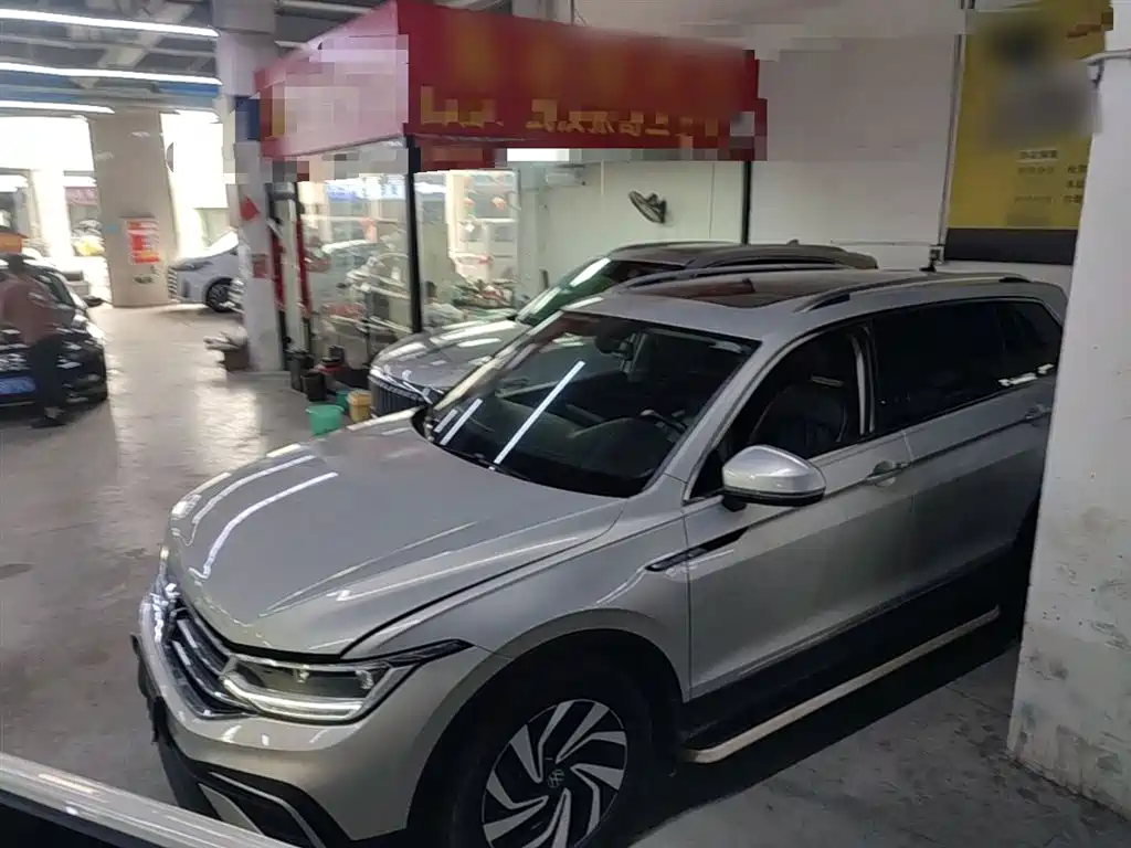 Volkswagen Tiguan L 2022