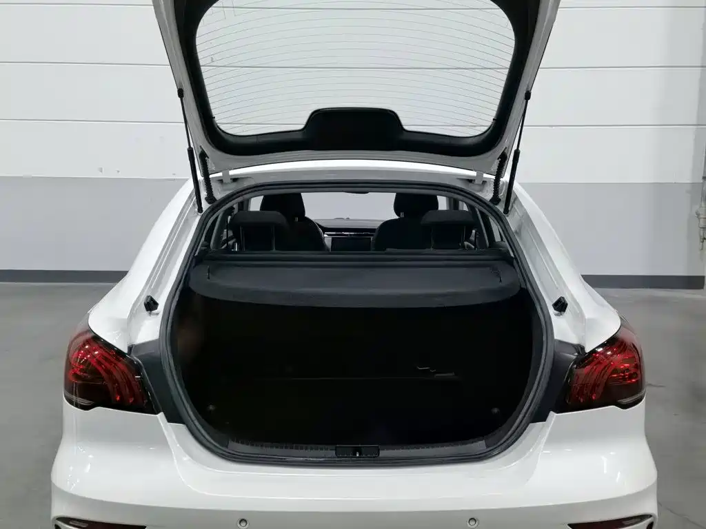 MG MG6 — миниатюра 16