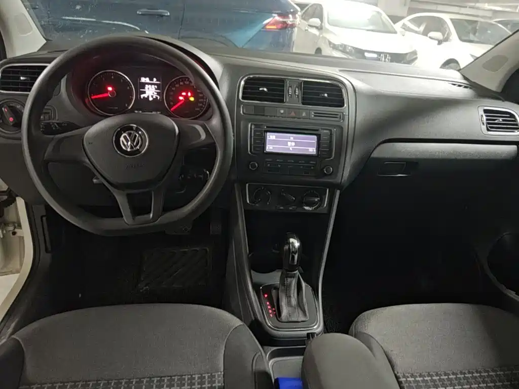 Volkswagen Polo — миниатюра 12