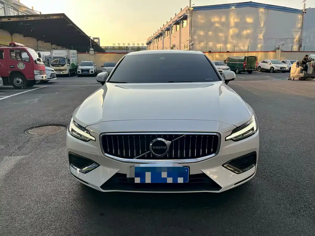 Volvo S60 — миниатюра 2