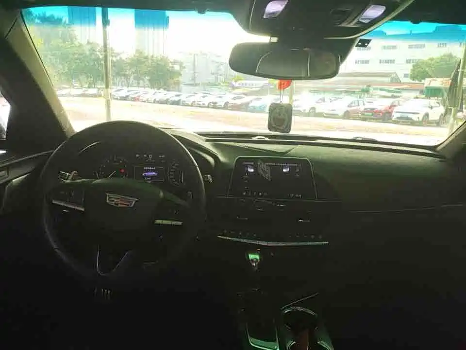 Cadillac CT4 — миниатюра 10