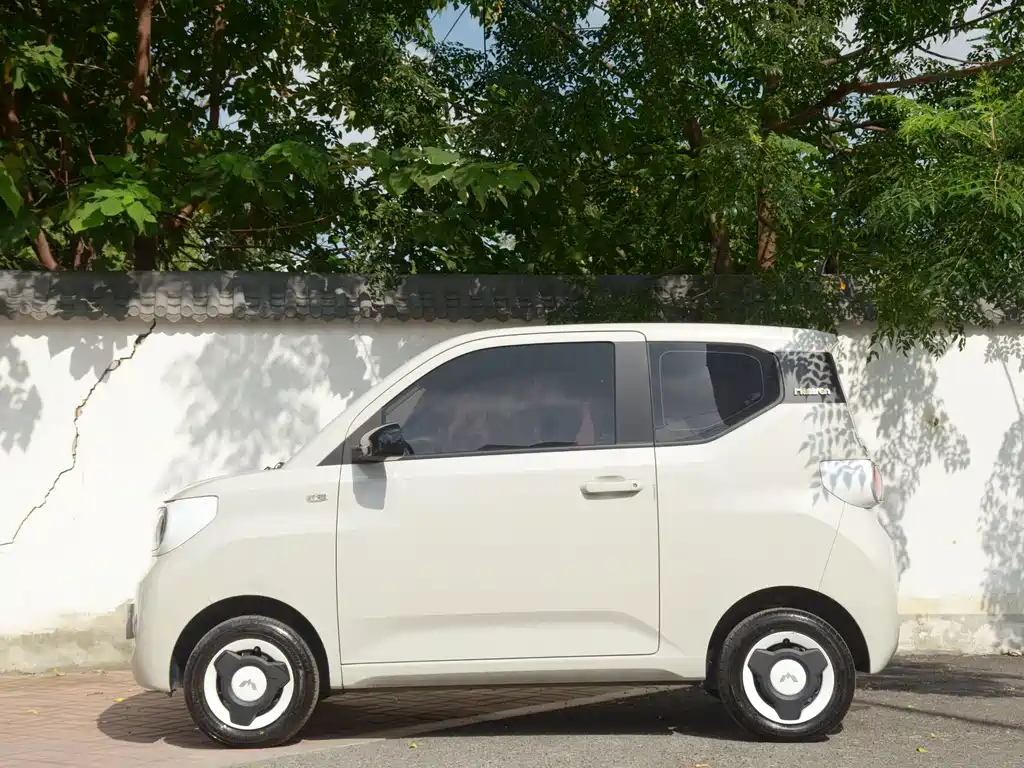 Wuling MINIEV — миниатюра 12