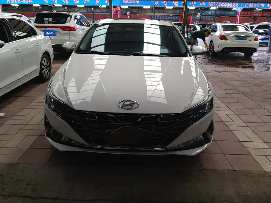 Hyundai Elantra — миниатюра 2