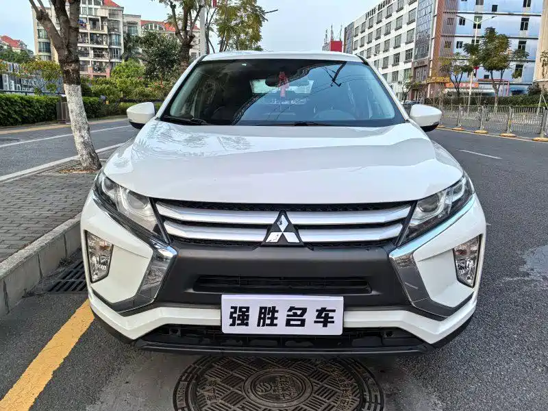 Mitsubishi Eclipse Cross — миниатюра 2