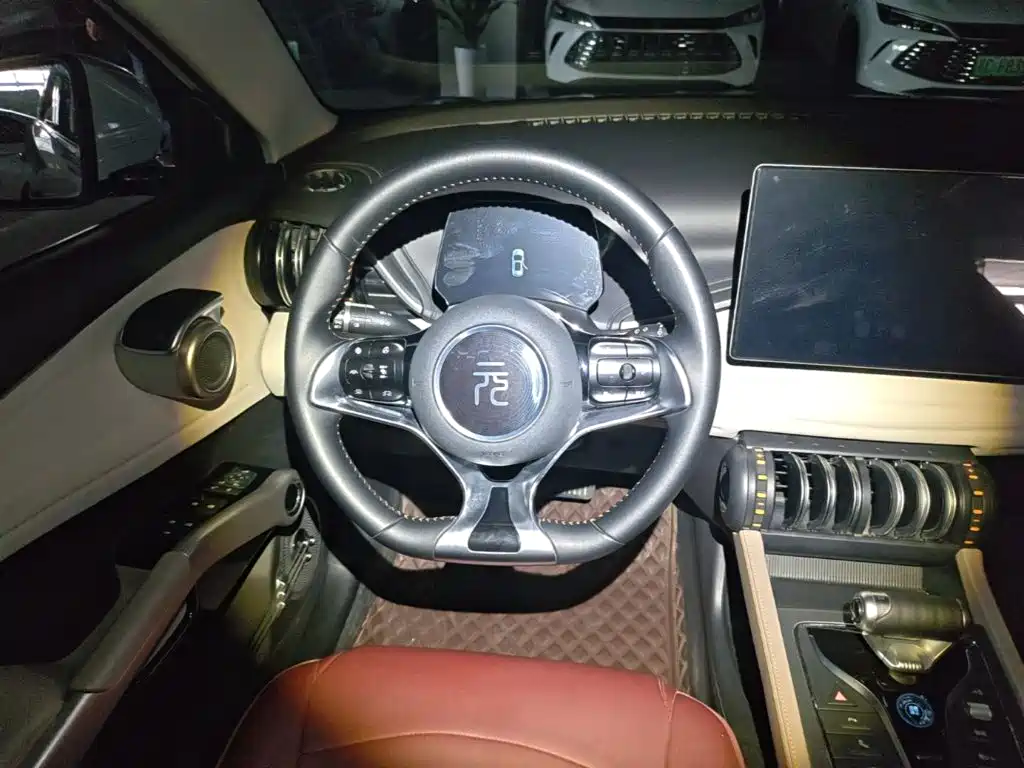 BYD Yuan Plus — миниатюра 11