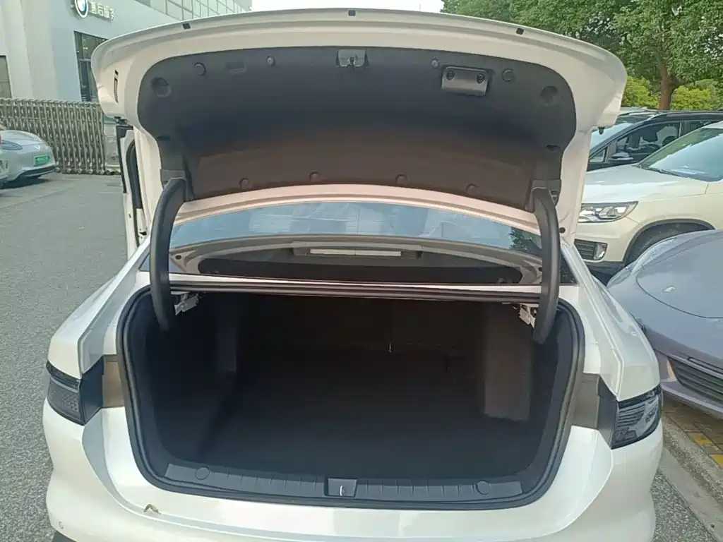 BYD Seal 05 DM-i — миниатюра 19