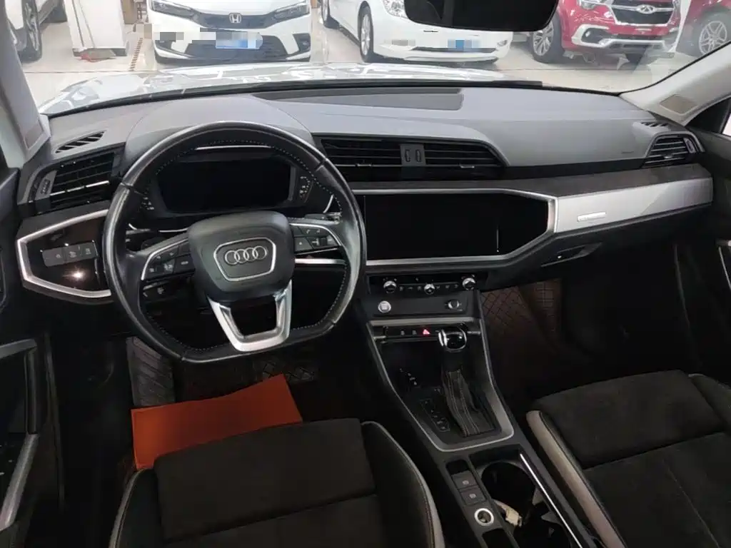 Audi Q3 — миниатюра 10