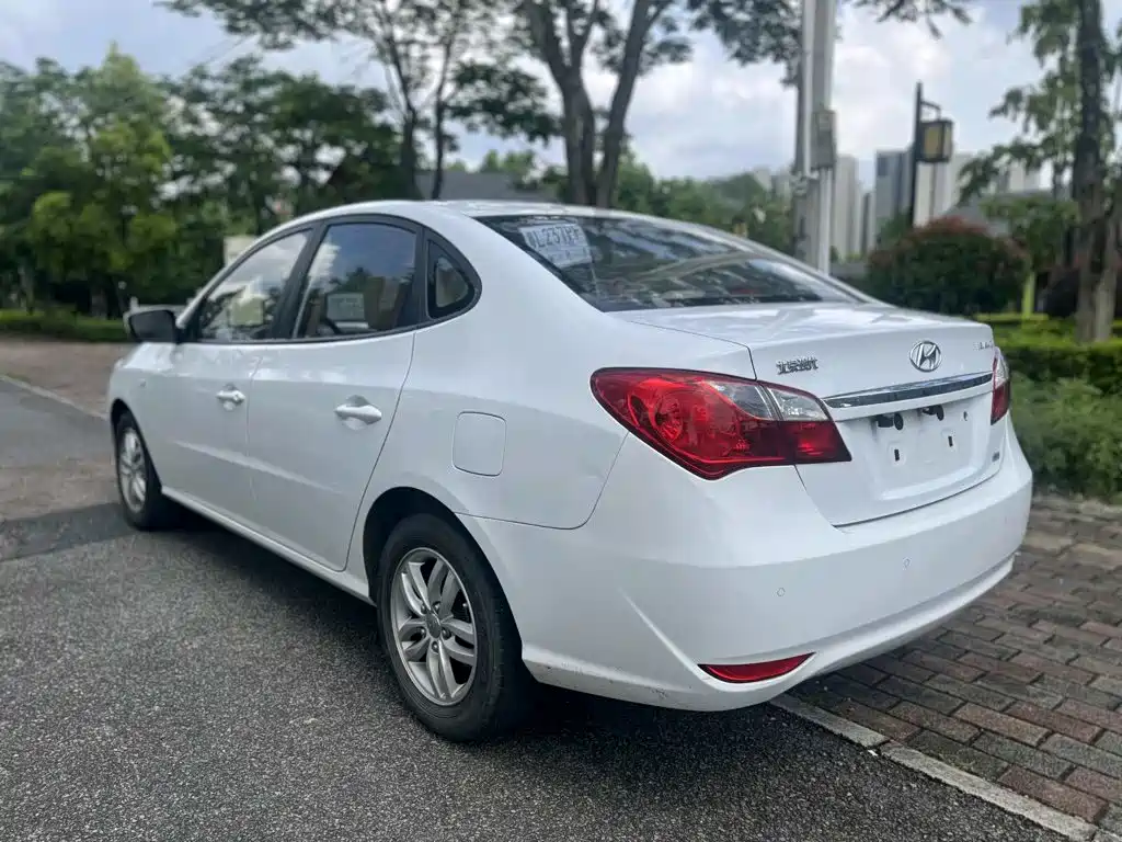 Hyundai Elantra 2011 1.6L AT Comfort