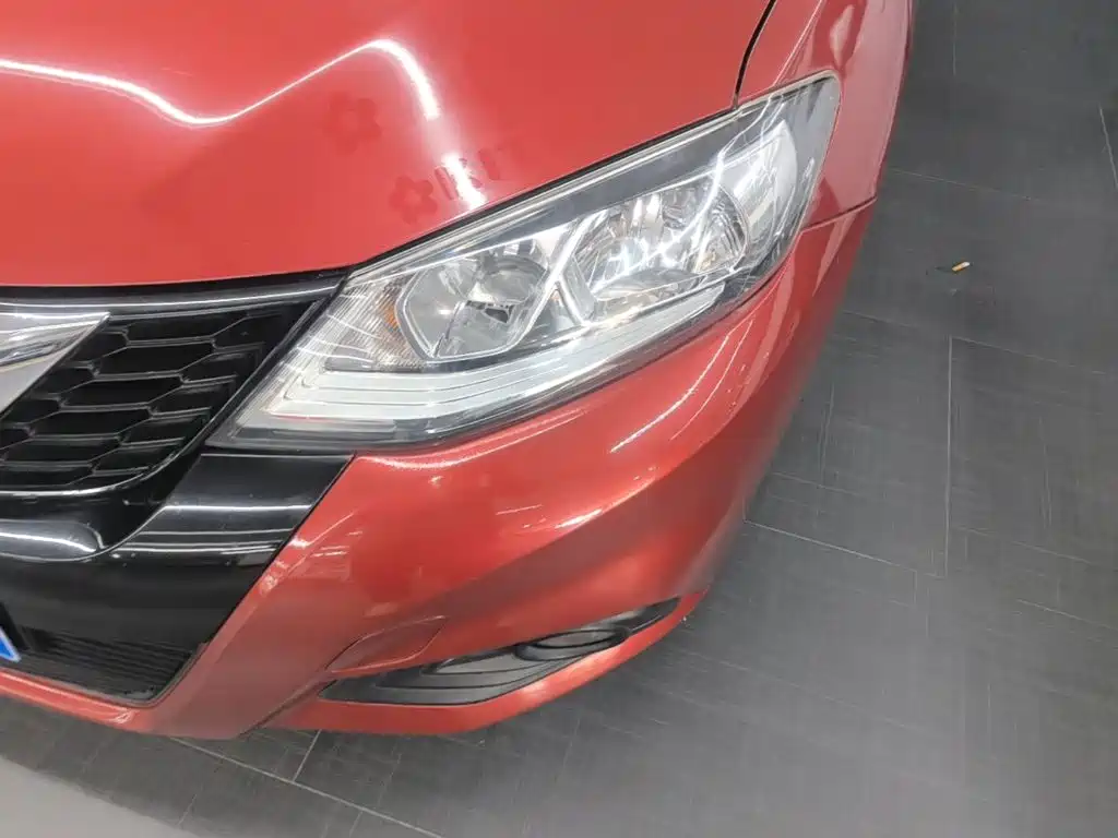 Nissan Tiida — миниатюра 24