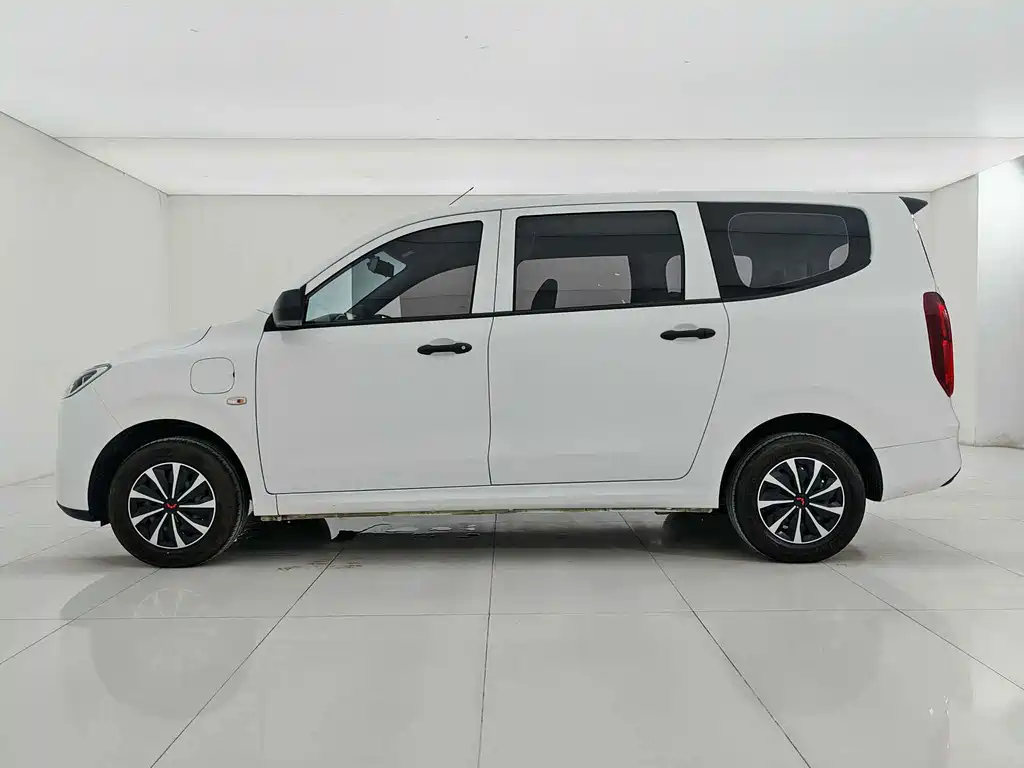 Wuling Hongguang EV — миниатюра 7