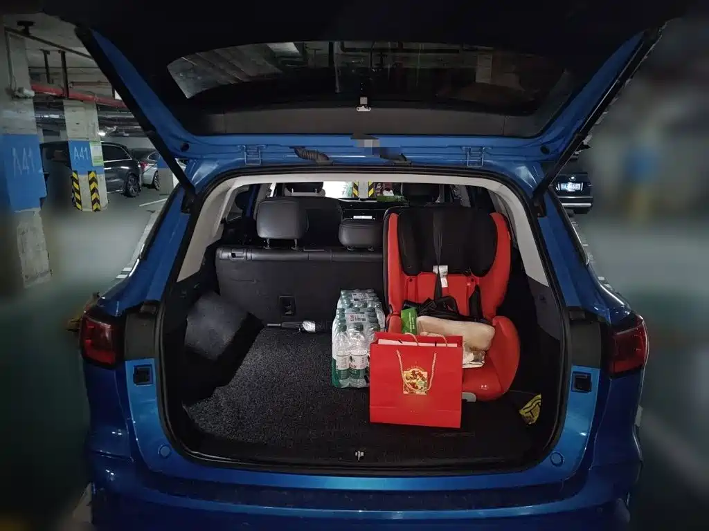 Roewe RX5 MAX — миниатюра 10