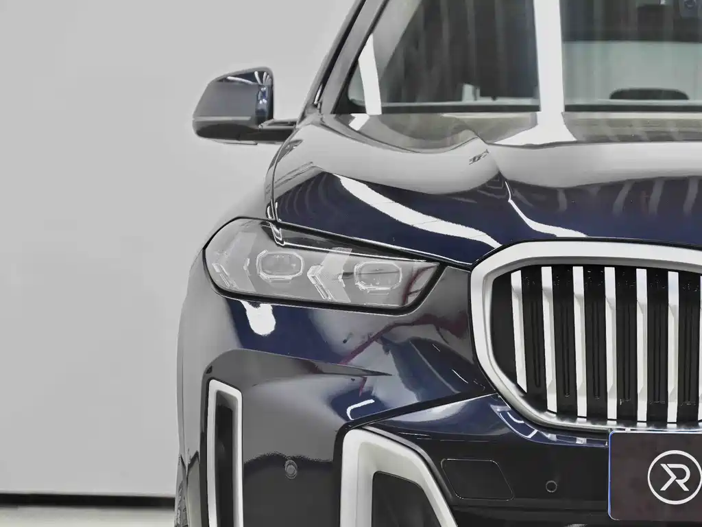 BMW X5 2023 xDrive 30Li Premium M Sport