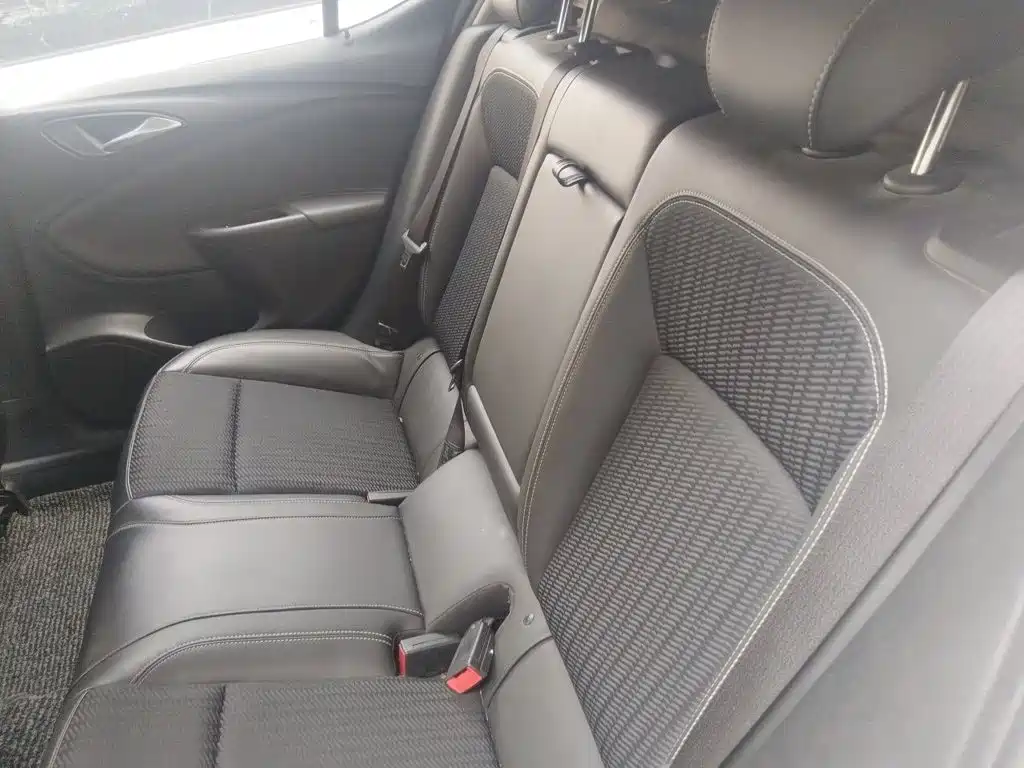 Buick Verano — миниатюра 13