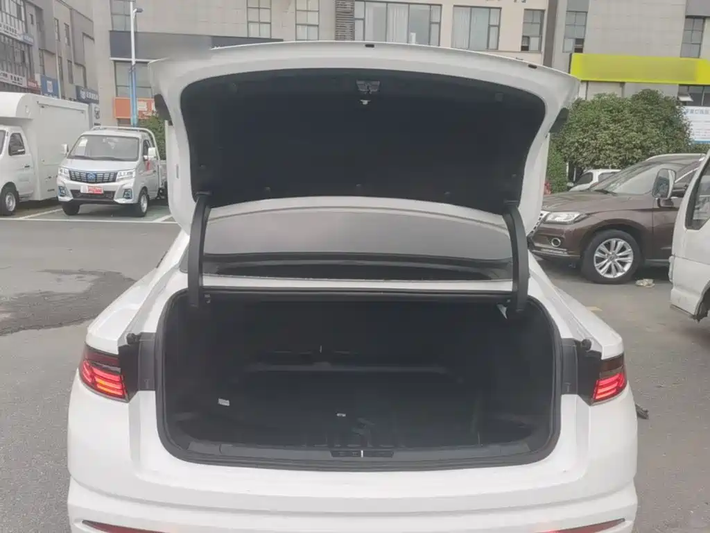 Geely Xingrui — миниатюра 19