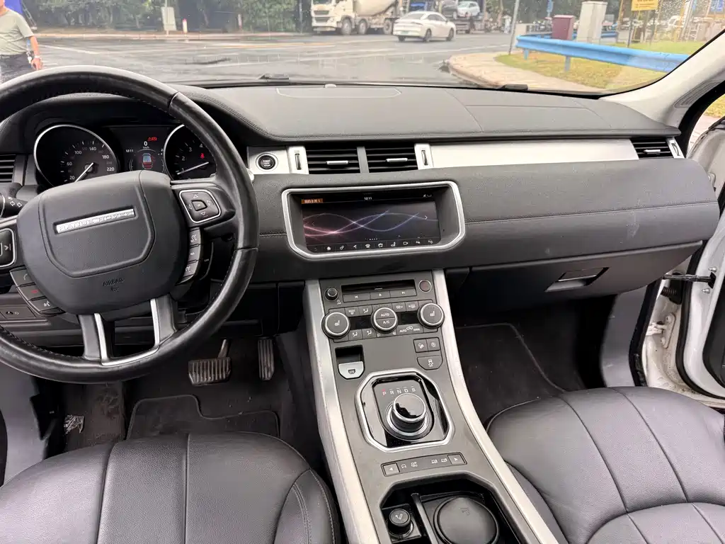 Land Rover Evoque — миниатюра 17
