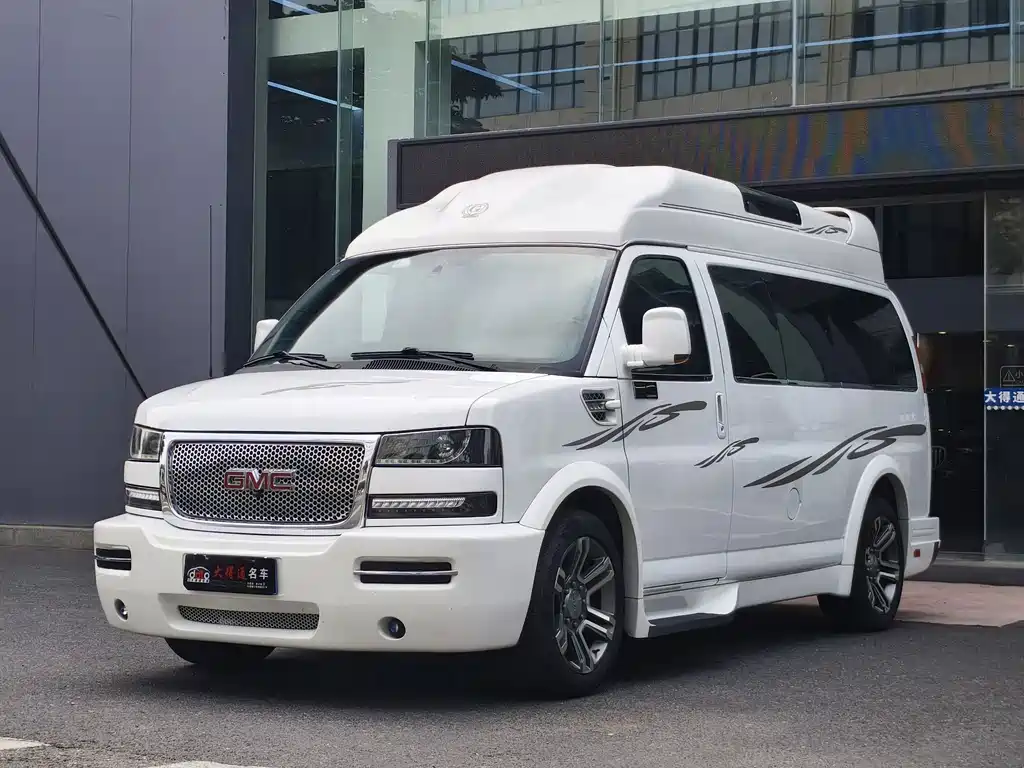 GMC Savana