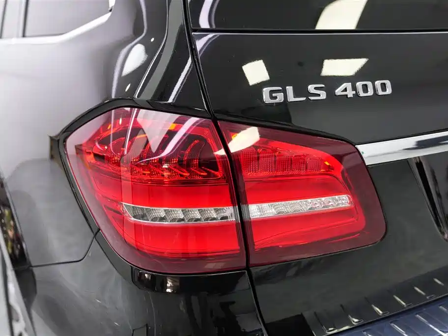 MERCEDES-BENZ GLS