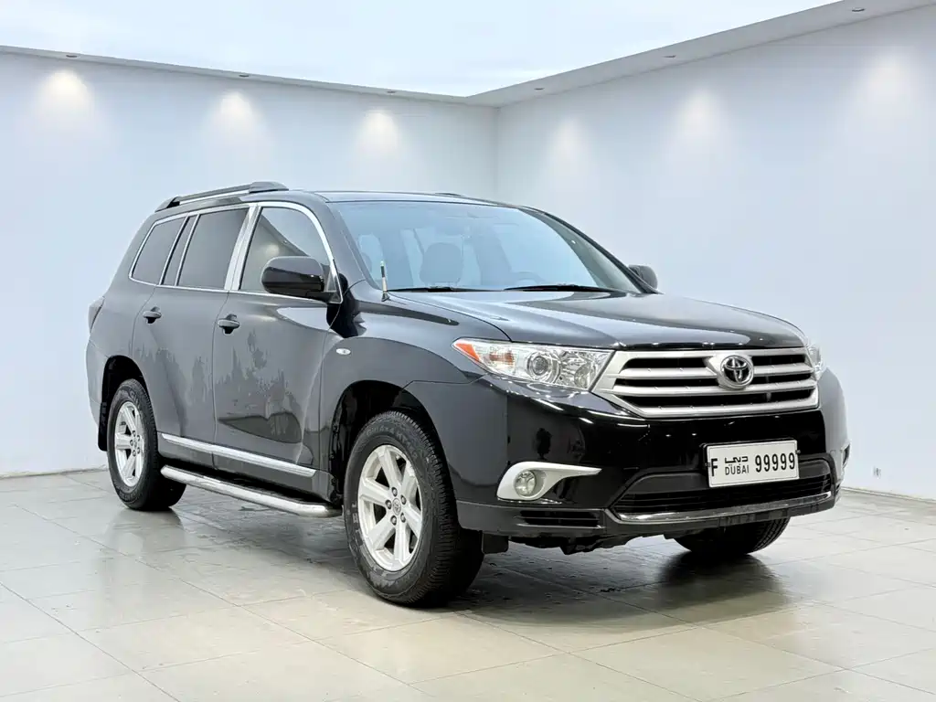 Toyota Highlander 2013 2.7L 5 мест