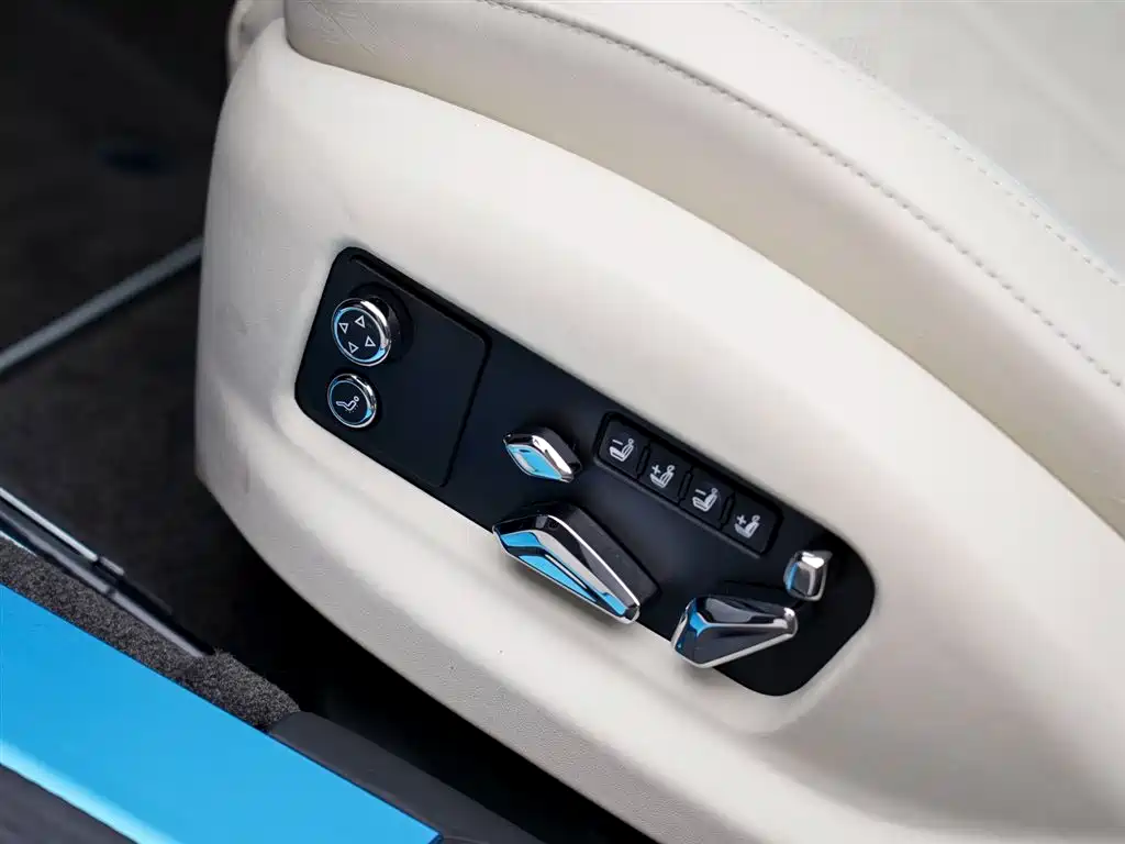 BENTLEY FLYING SPUR PLUG IN HYBRID