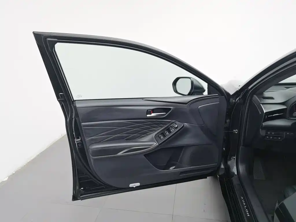 Toyota Avalon — миниатюра 8