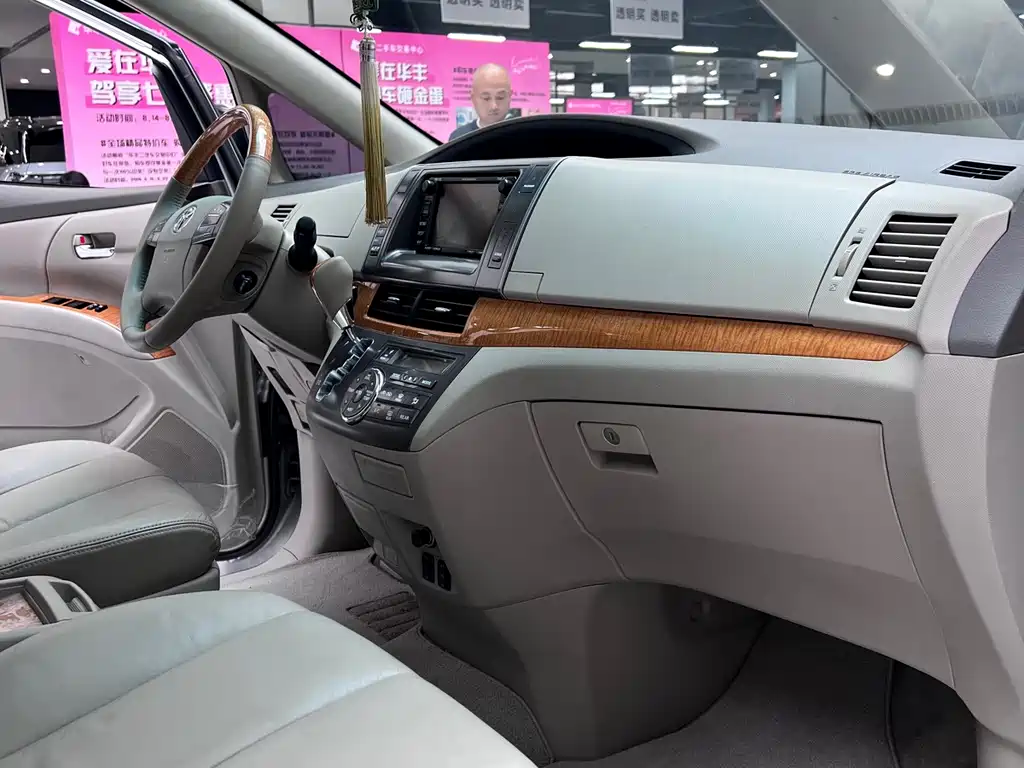 Toyota Previa — миниатюра 19