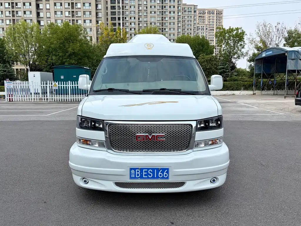GMC Savana — миниатюра 2
