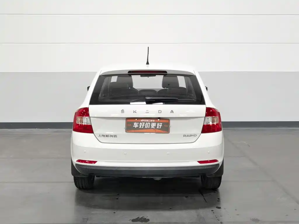 Skoda Rapid Spaceback — миниатюра 4