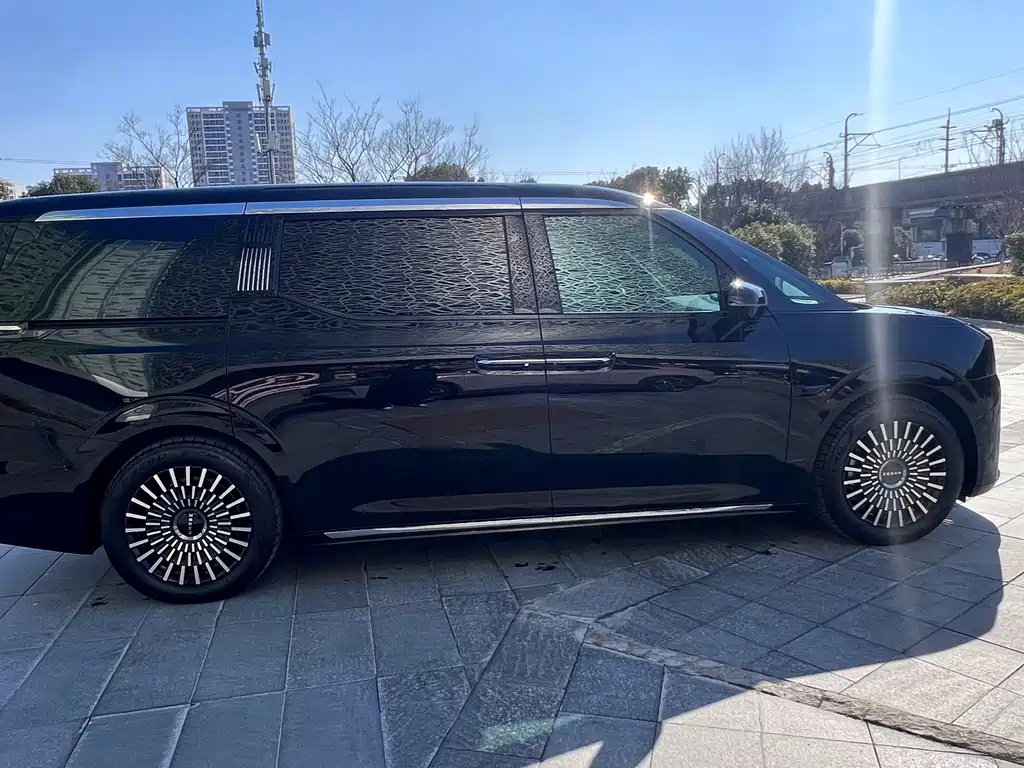 ZEEKR EXTREME KRYPTON 009