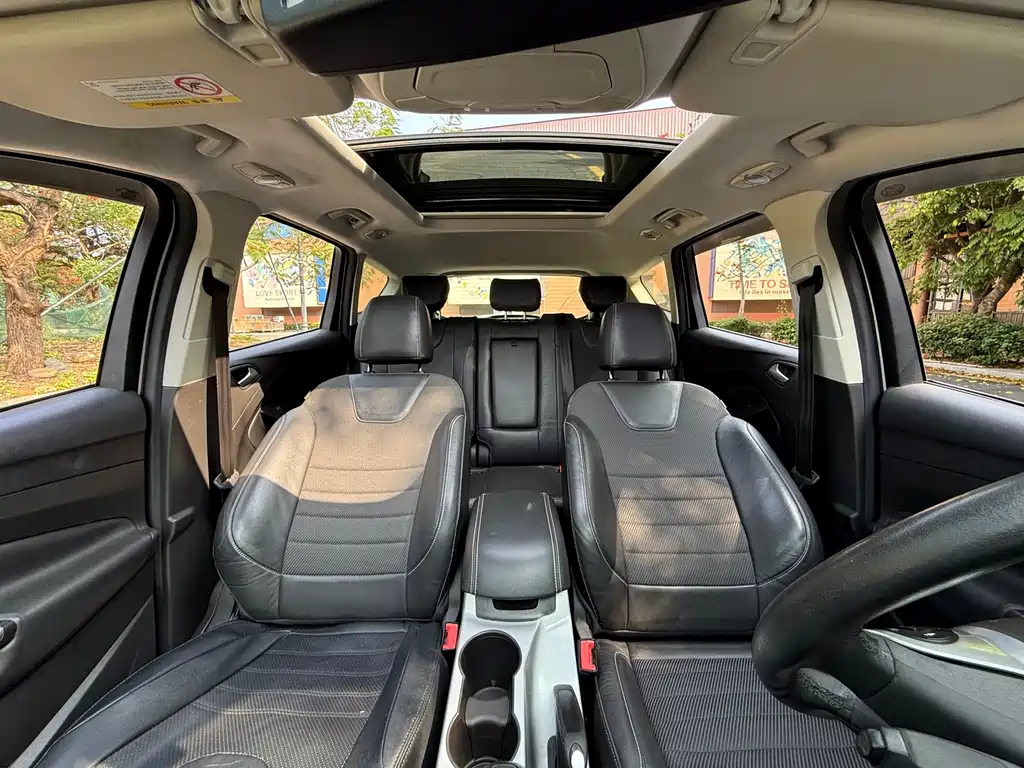 Ford Kuga — миниатюра 10