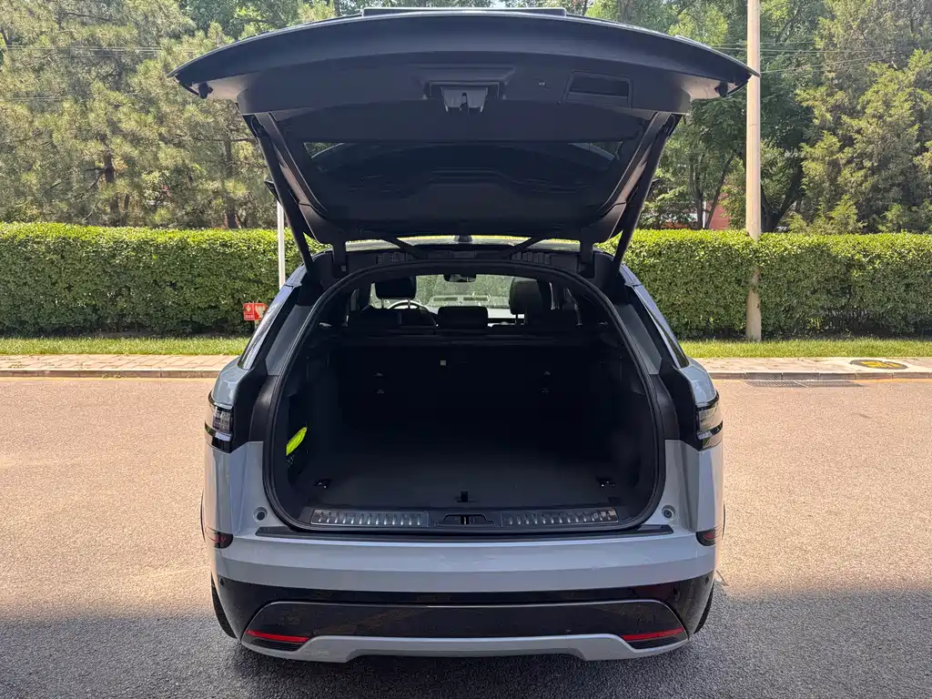 Land Rover Range Rover Velar 2024 Dynamic SE