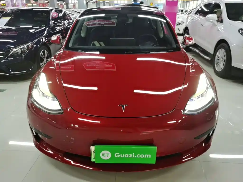 Tesla Model 3 — миниатюра 3