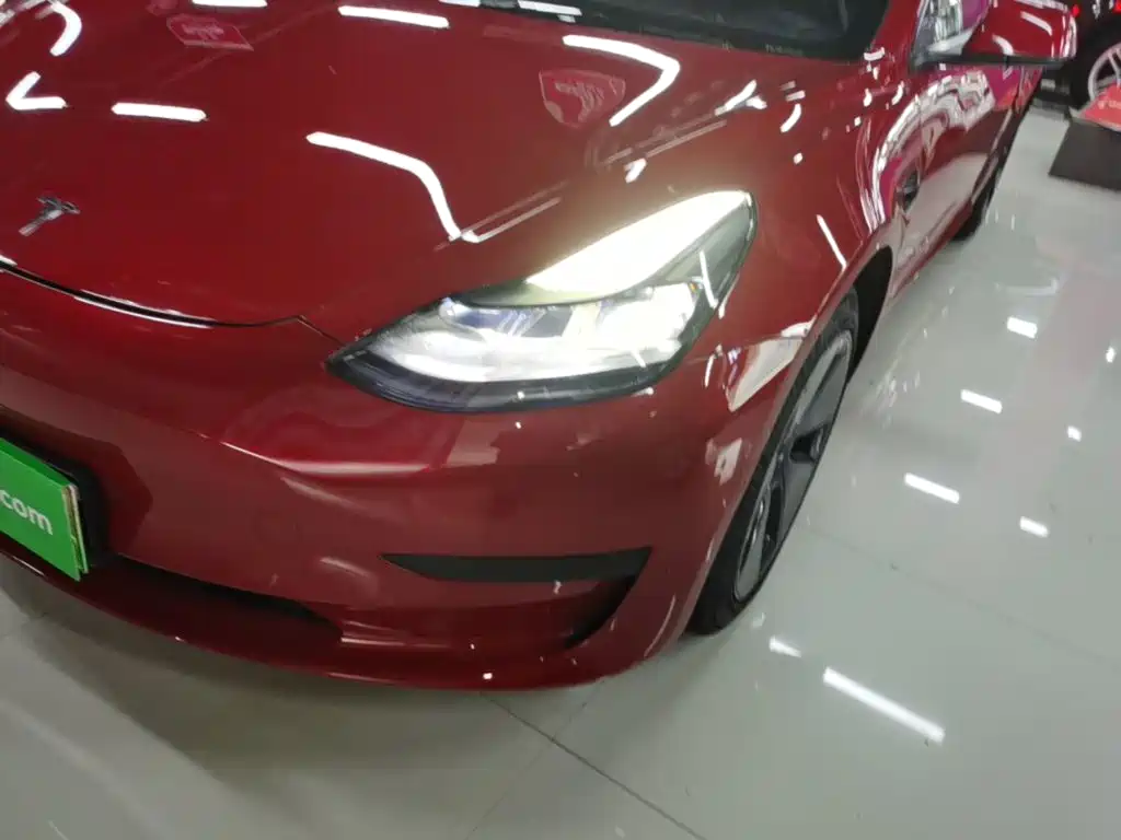 Tesla Model 3 — миниатюра 24