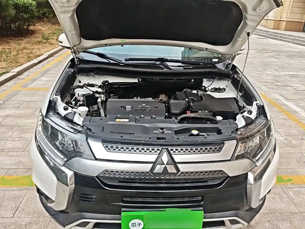Mitsubishi Outlander — миниатюра 20