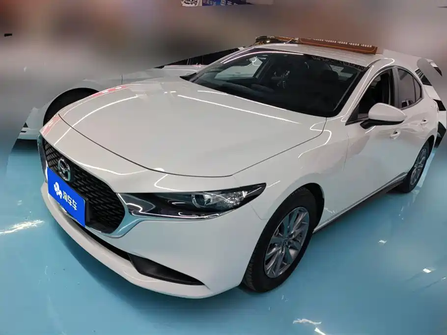 Mazda 3 Axela 2023
