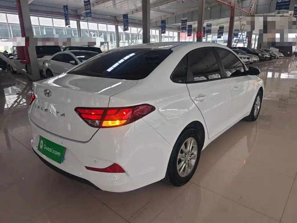 Hyundai Elantra — миниатюра 7