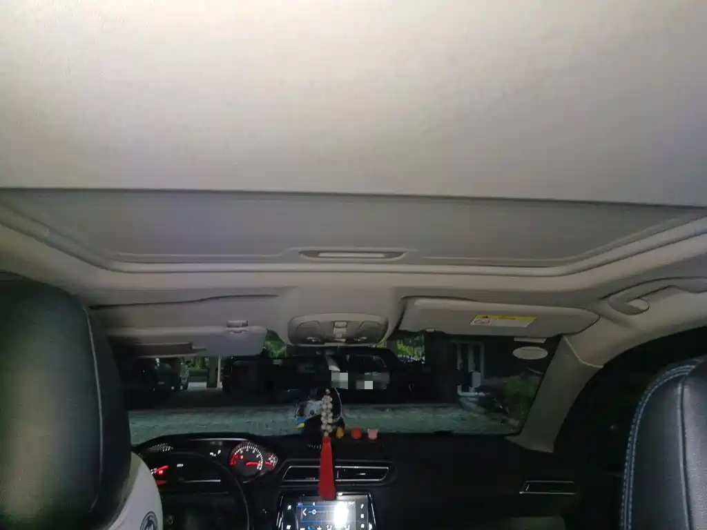 Peugeot 308 — миниатюра 9