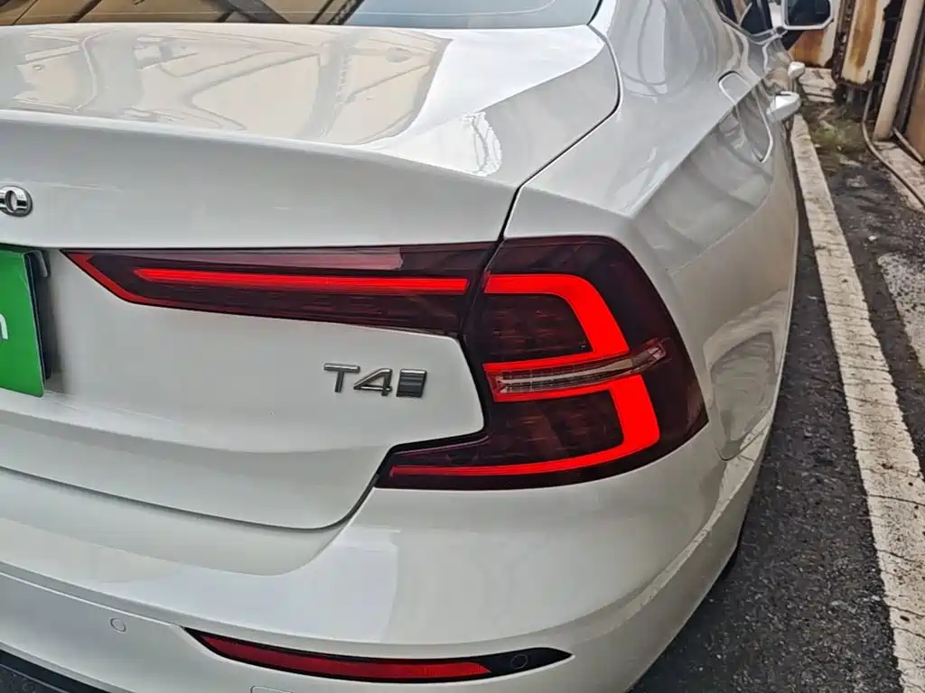 Volvo S60 — миниатюра 8