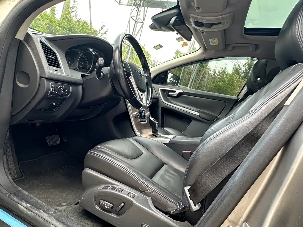 Volvo XC60 — миниатюра 4