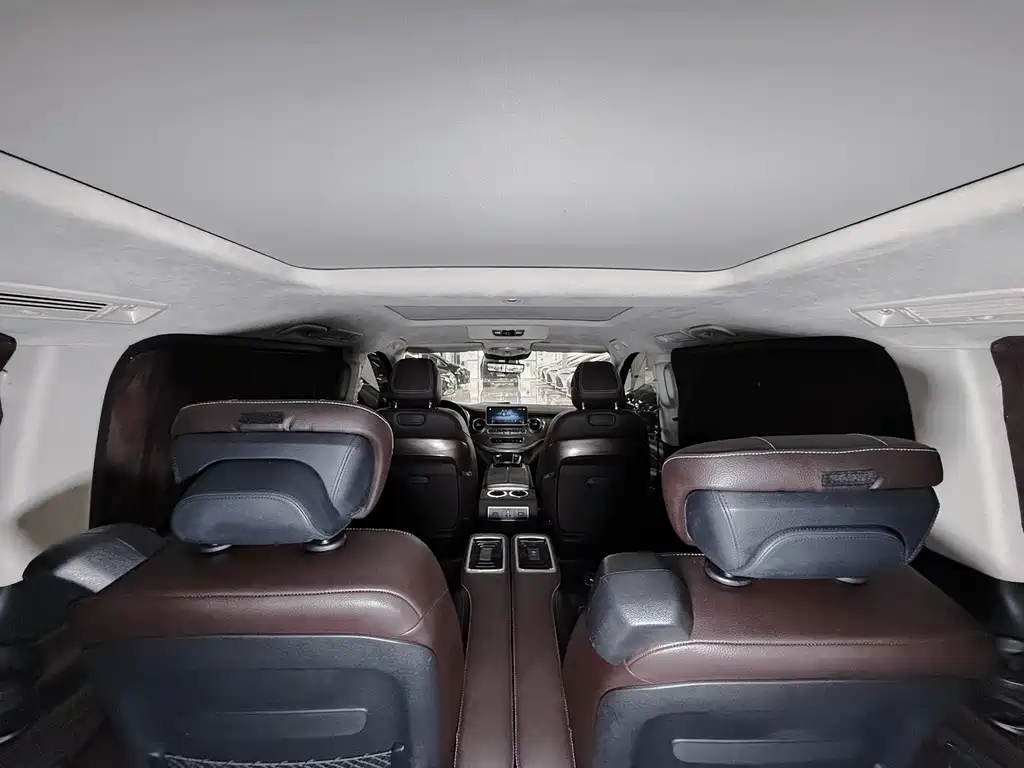 Mercedes-Benz V-Class — миниатюра 13