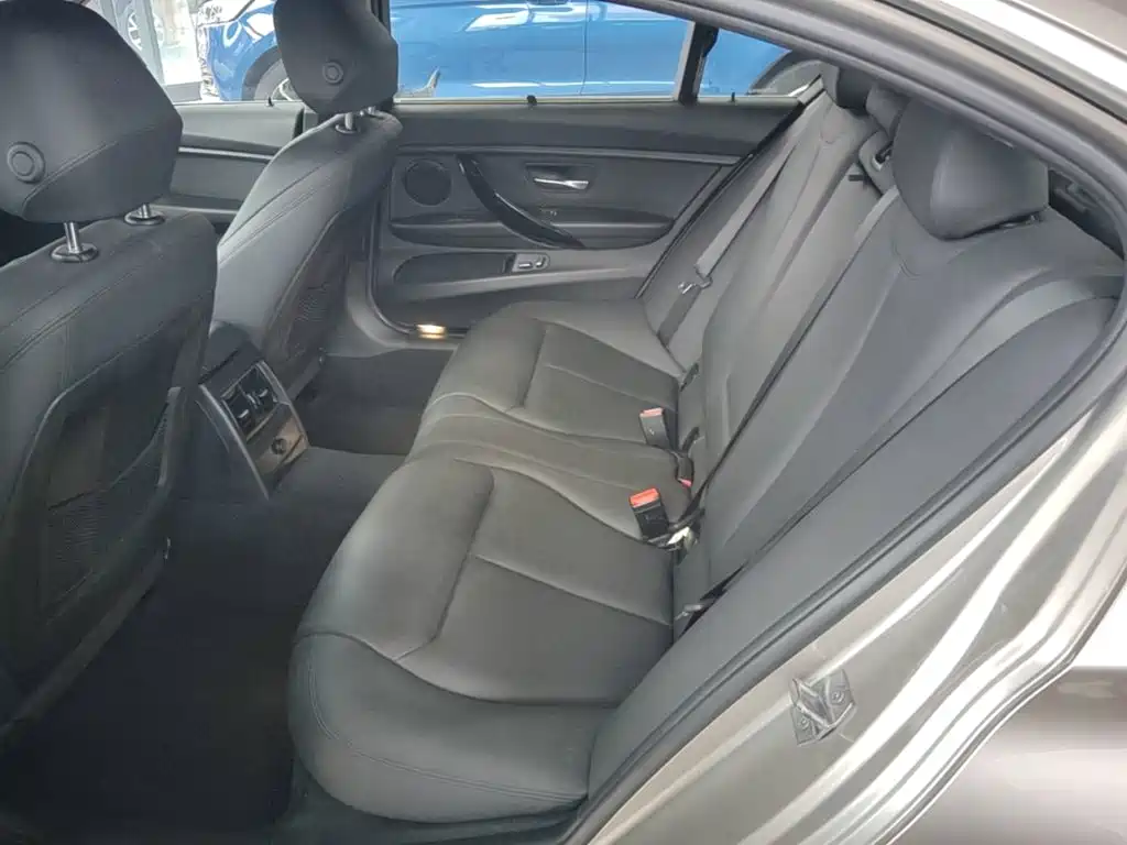 BMW 3 Series — миниатюра 17