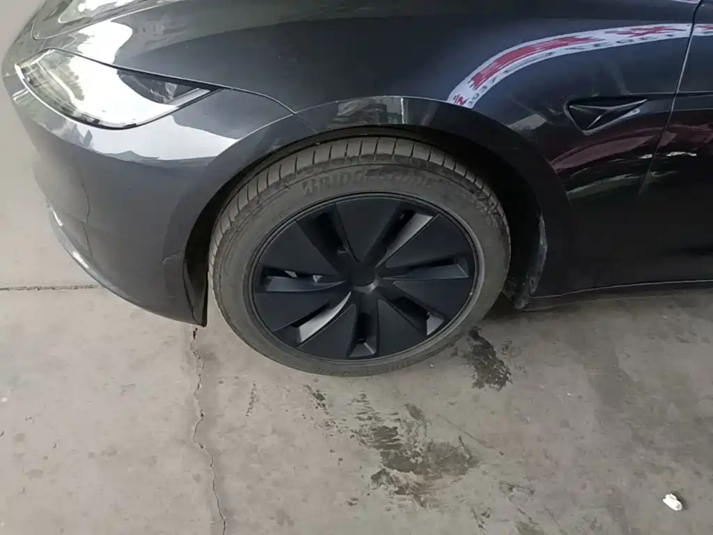 Tesla Model 3 — миниатюра 23