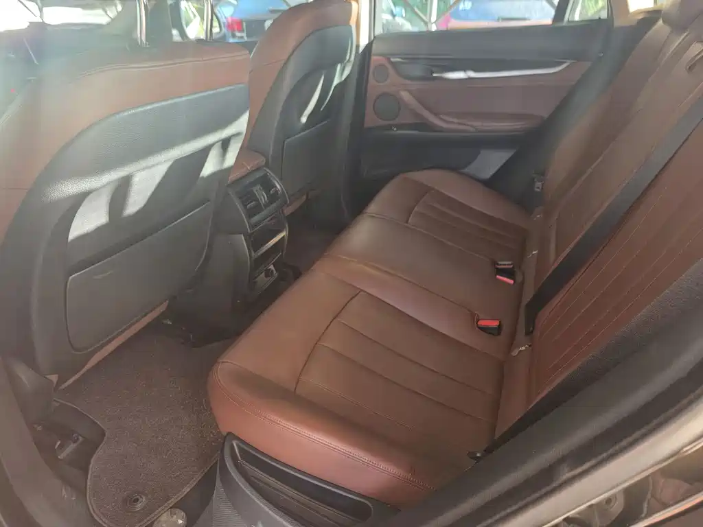 BMW X6 — миниатюра 9