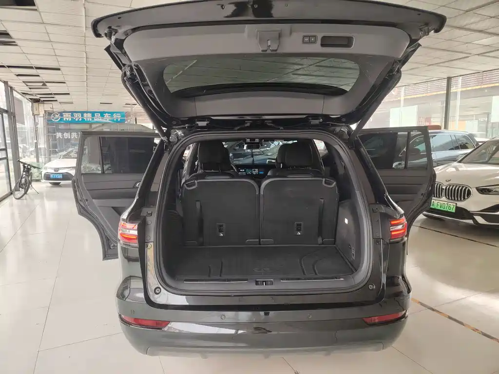 Li Auto Li ONE — миниатюра 10