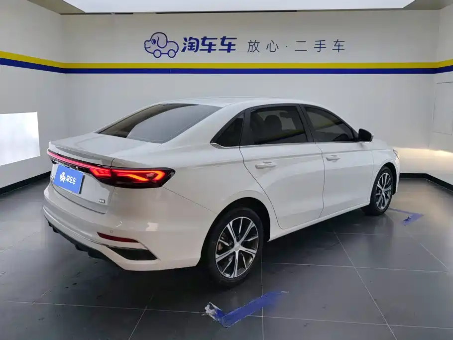 Geely Emgrand — миниатюра 3