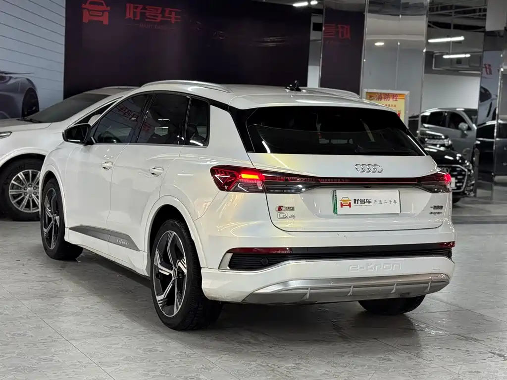 Audi Q4 e-tron — миниатюра 7