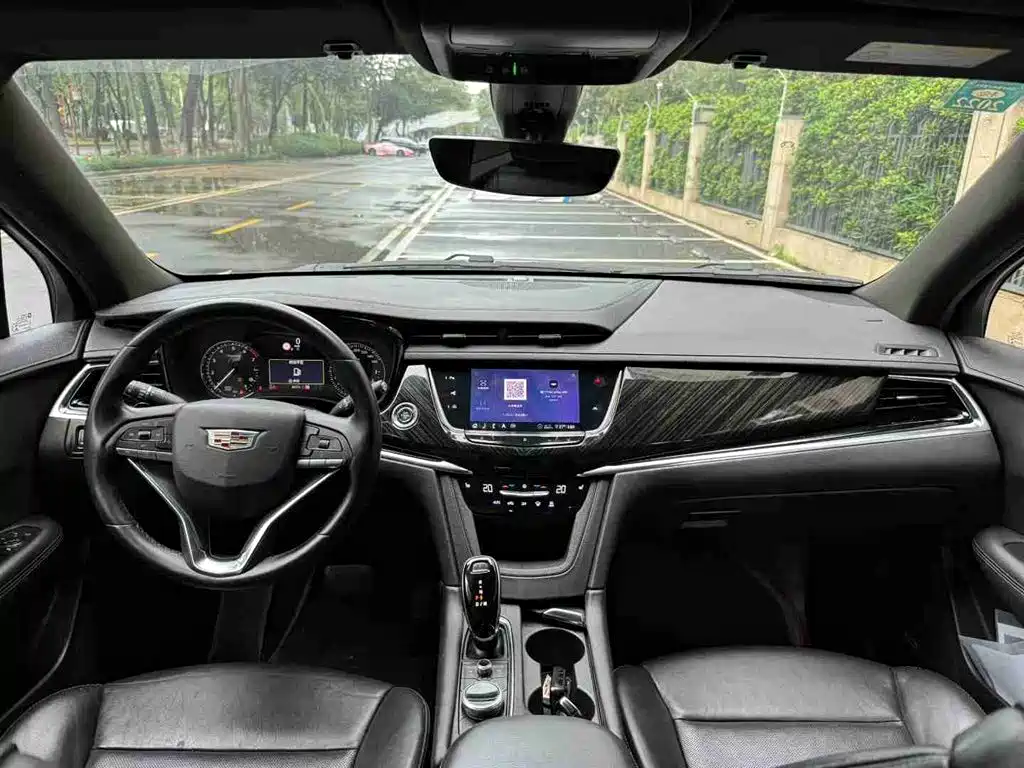 Cadillac XT6 2020 28T мест Luxury