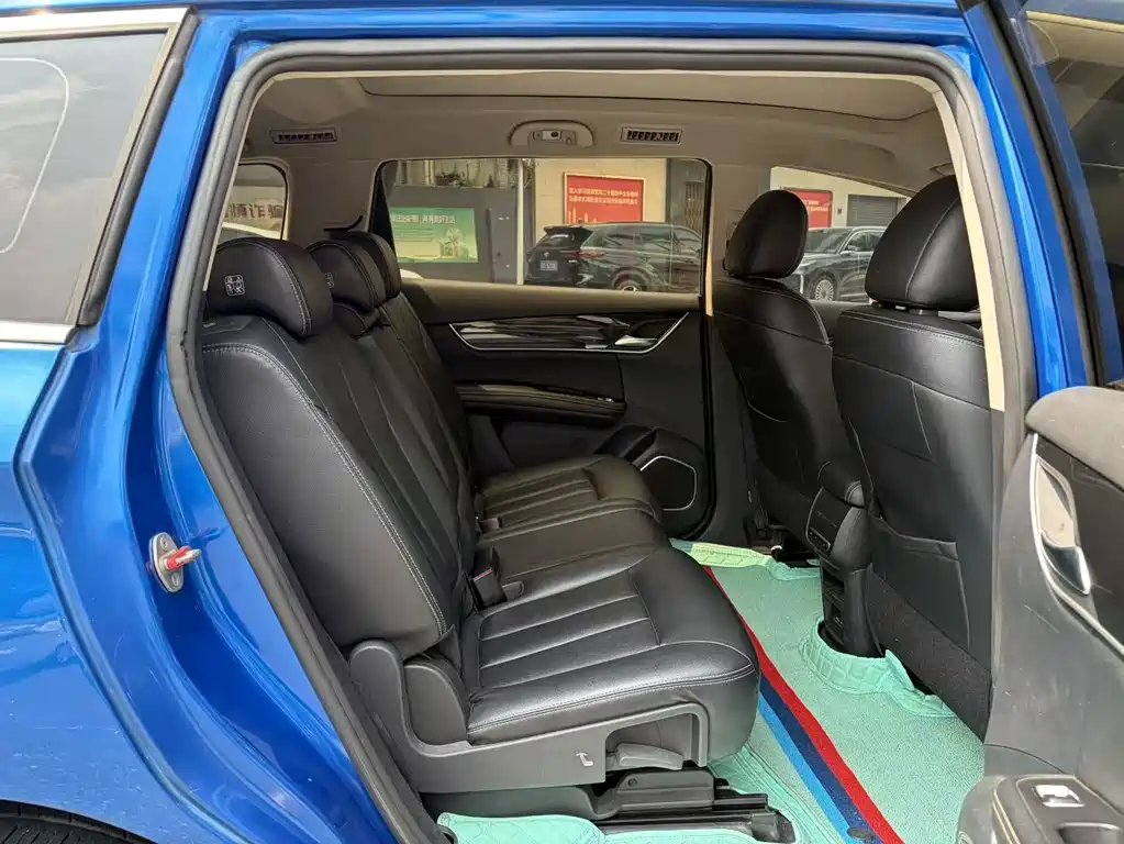 BYD MAX — миниатюра 11