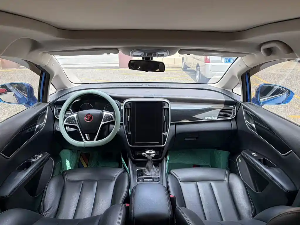BYD MAX — миниатюра 10